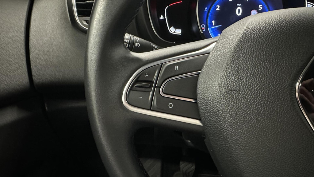 Renault Scénic (N796XN) met abonnement