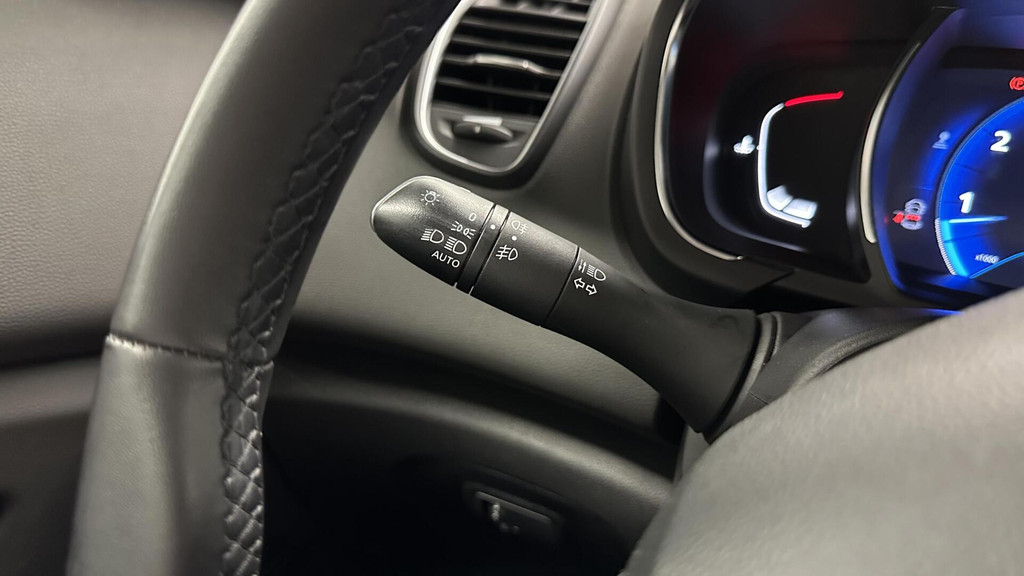 Renault Scénic (N796XN) met abonnement