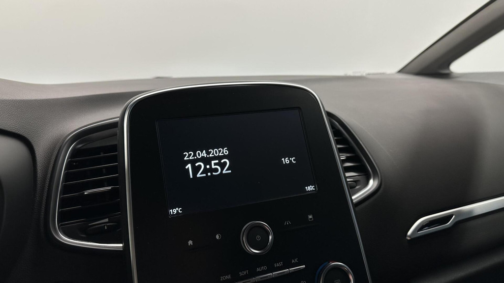 Renault Scénic (N796XN) met abonnement