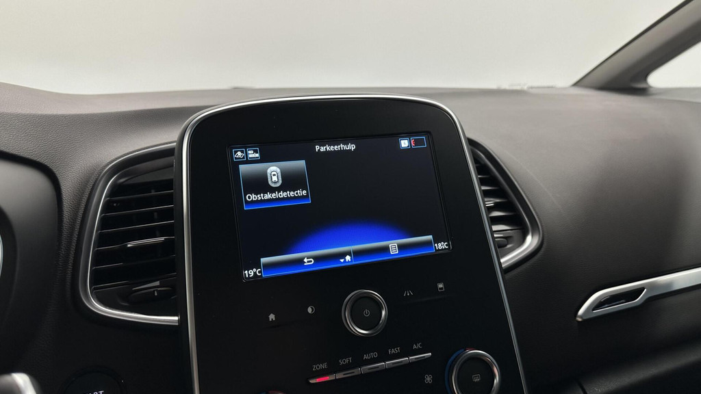 Renault Scénic (N796XN) met abonnement