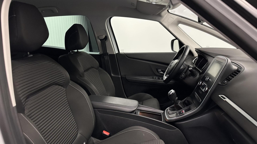 Renault Scénic (N796XN) met abonnement