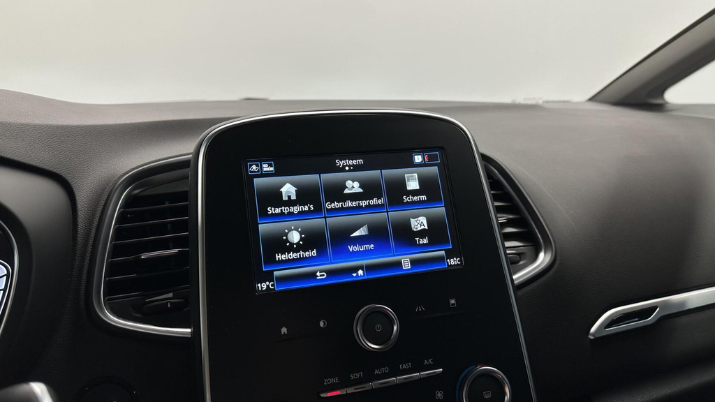 Renault Scénic (N796XN) met abonnement