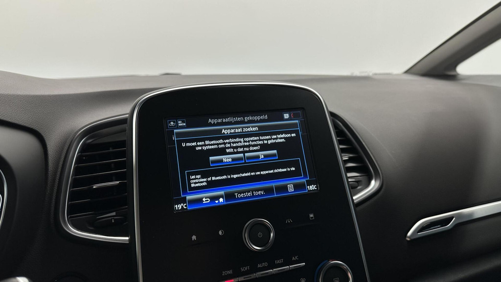 Renault Scénic (N796XN) met abonnement