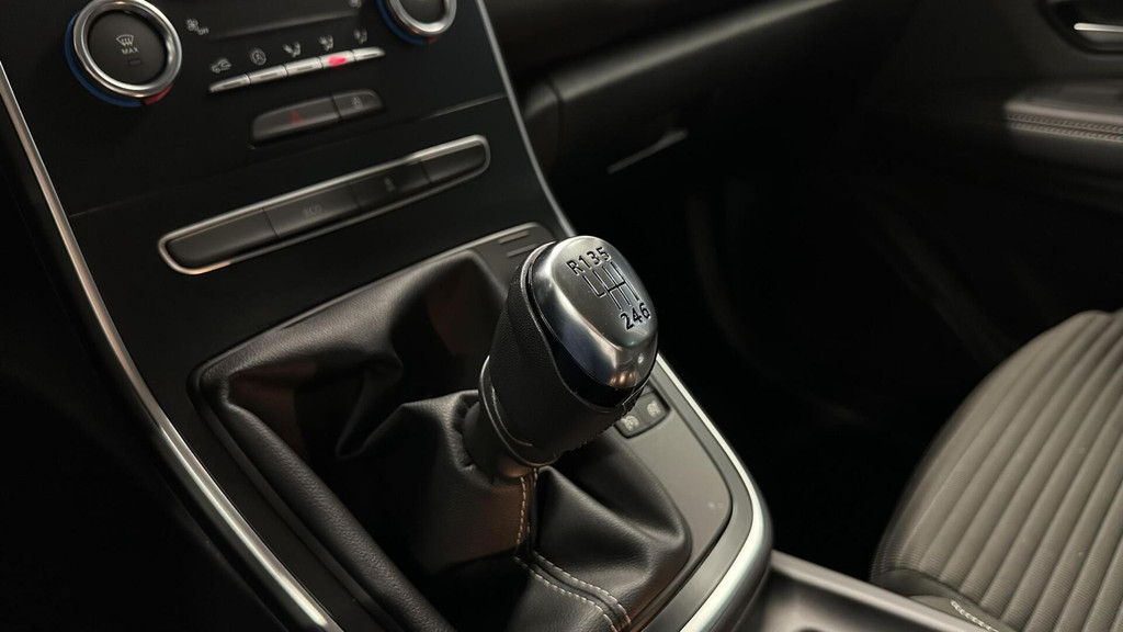 Renault Scénic (N796XN) met abonnement