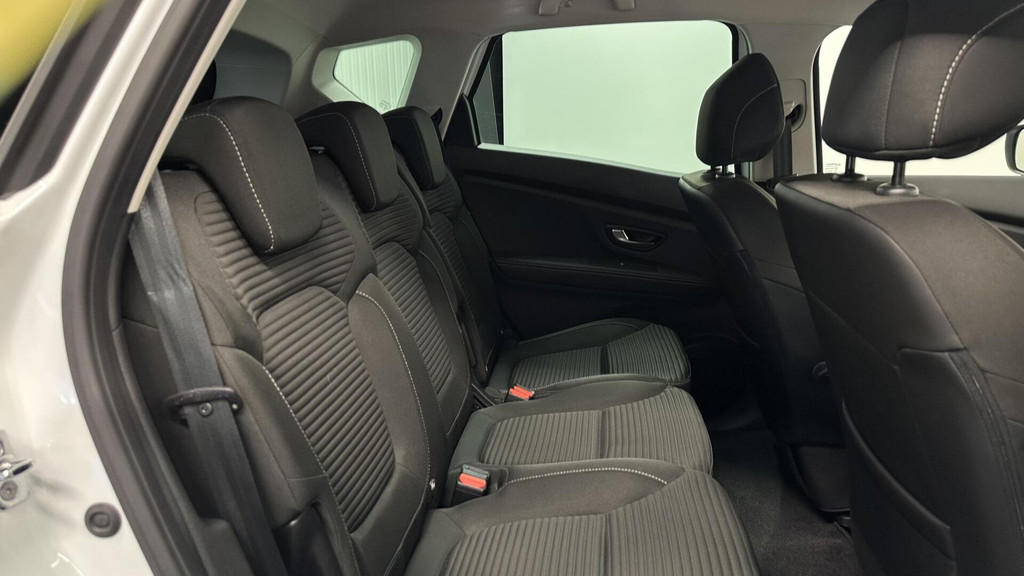 Renault Scénic (N796XN) met abonnement