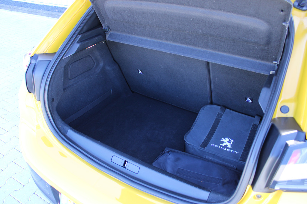 Peugeot e-208 (K882XT) met abonnement