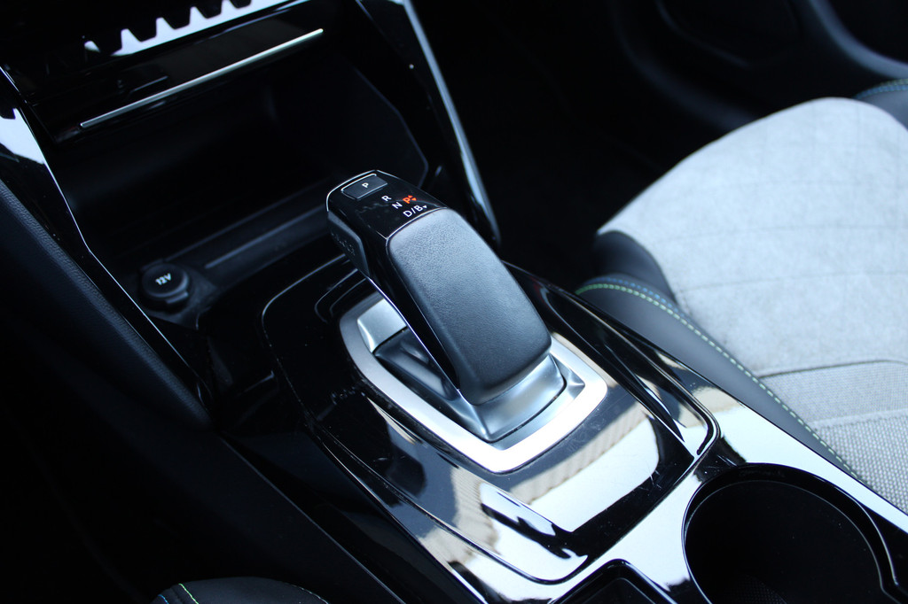 Peugeot e-208 (K882XT) met abonnement