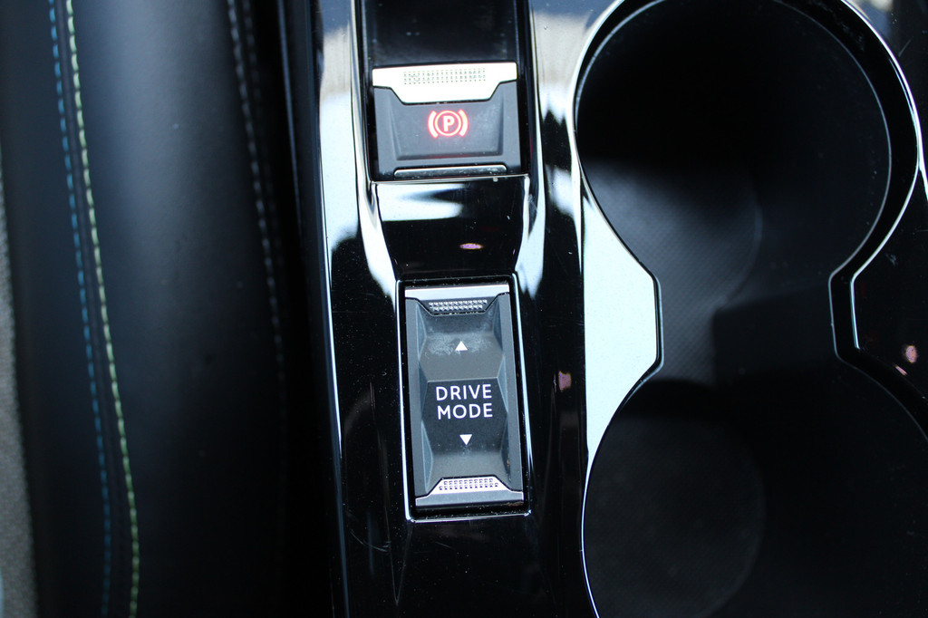 Peugeot e-208 (K882XT) met abonnement