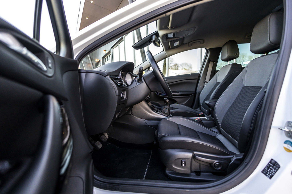 Opel Astra (K552VG) met abonnement