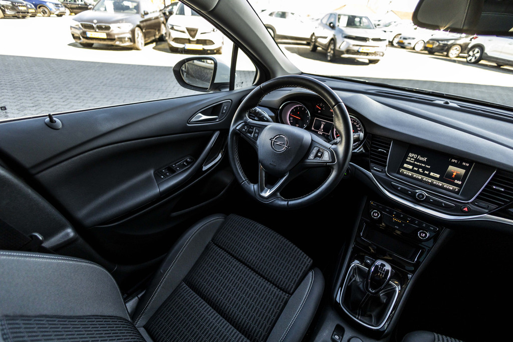 Opel Astra (K552VG) met abonnement