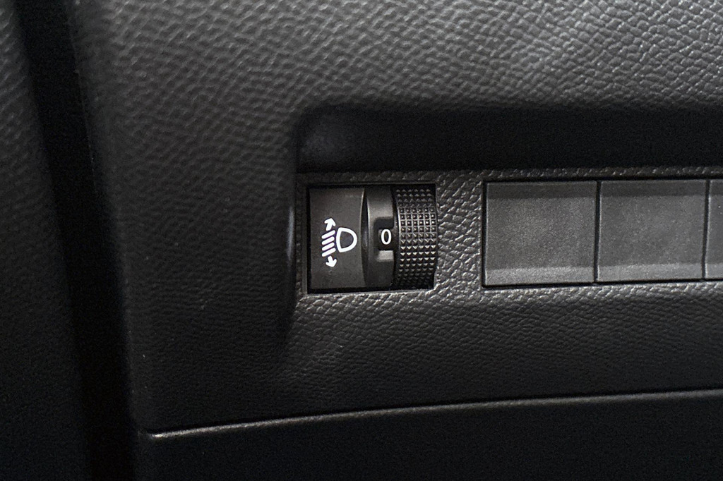 Peugeot 208 (HTP33D) met abonnement