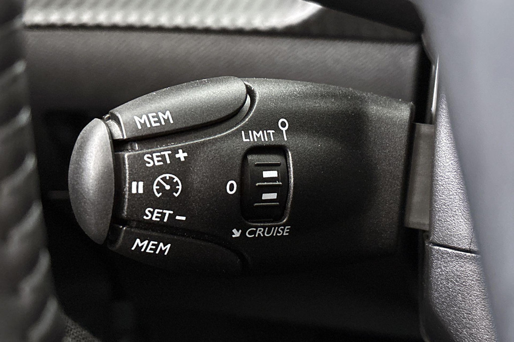 Peugeot 208 (HTP33D) met abonnement