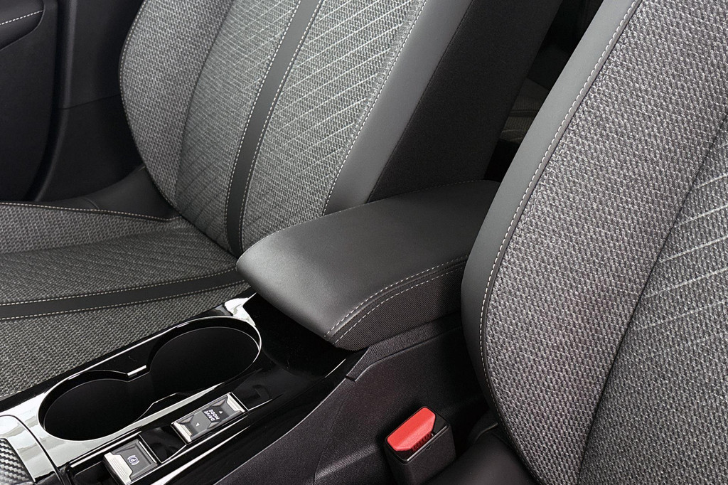 Peugeot 208 (HTP33D) met abonnement