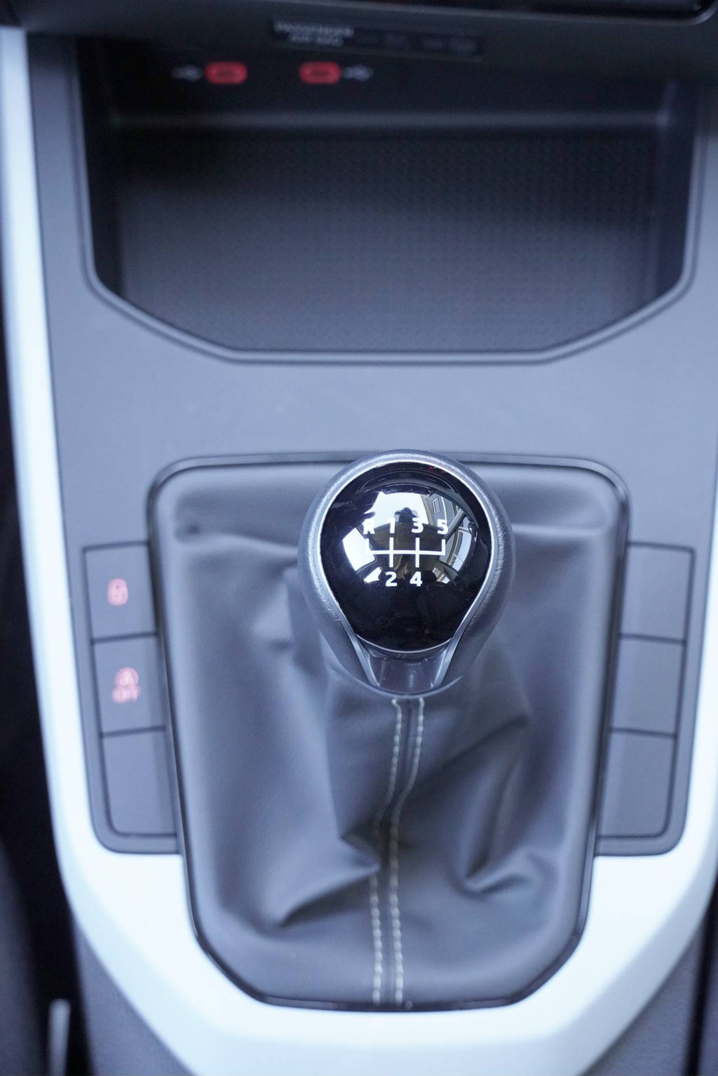 Seat Arona (R445ZZ) met abonnement