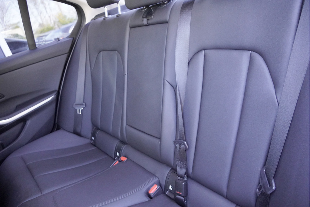 BMW 3 Serie (N588BJ) met abonnement