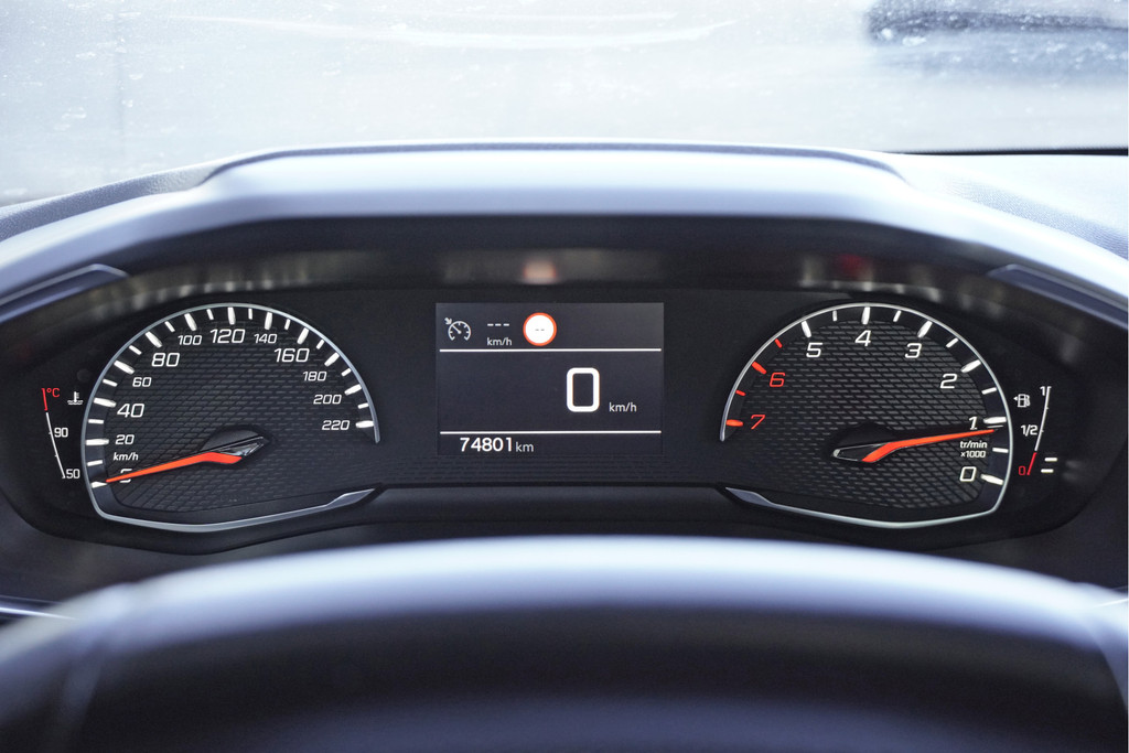 Peugeot 208 (G152ZP) met abonnement