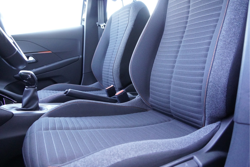 Peugeot 208 (G152ZP) met abonnement