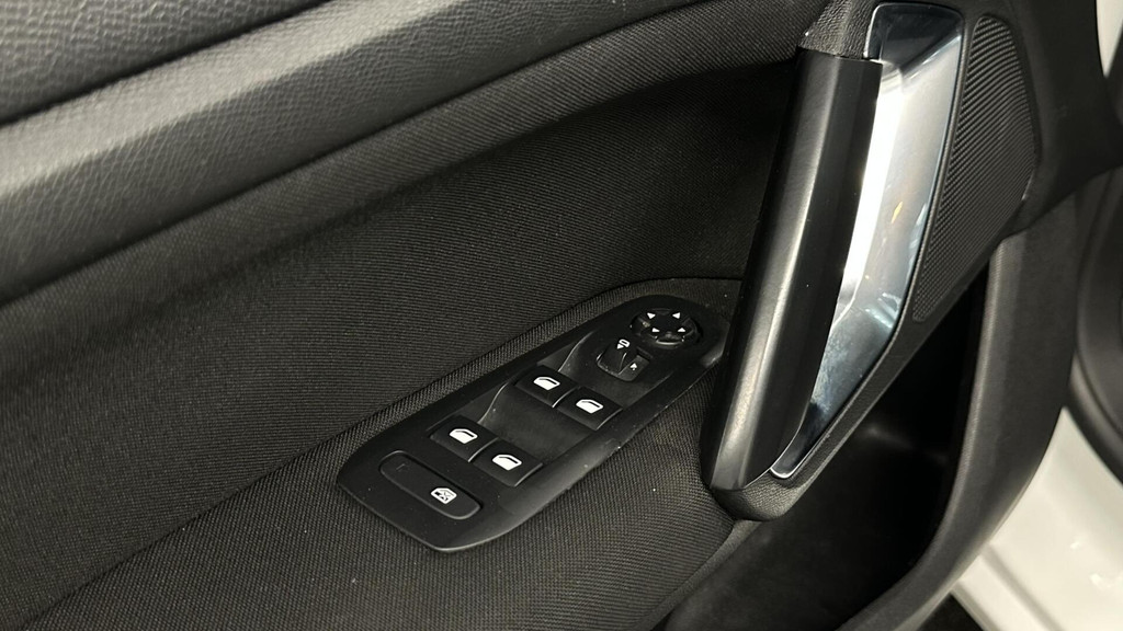 Peugeot 308 (K091NJ) met abonnement