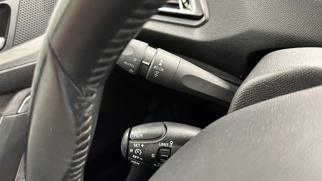 Peugeot 308 (K091NJ) met abonnement