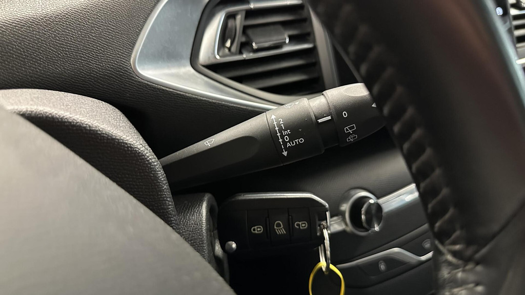 Peugeot 308 (K091NJ) met abonnement