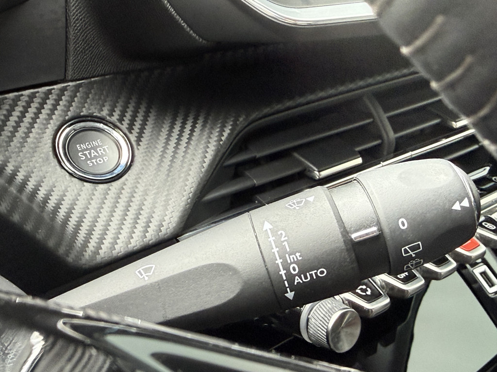 Peugeot e-208 (L356FH) met abonnement