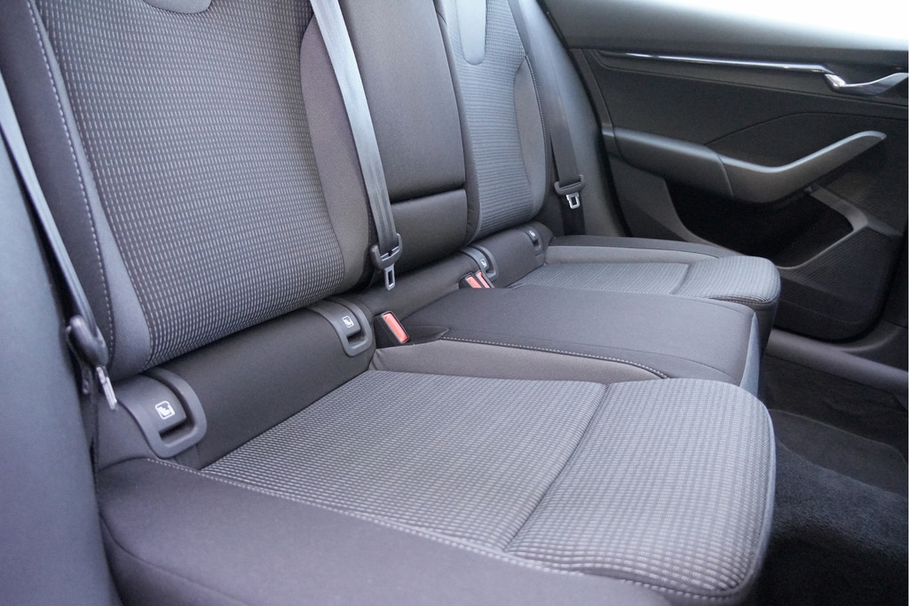 ŠKODA Octavia (L143LR) met abonnement