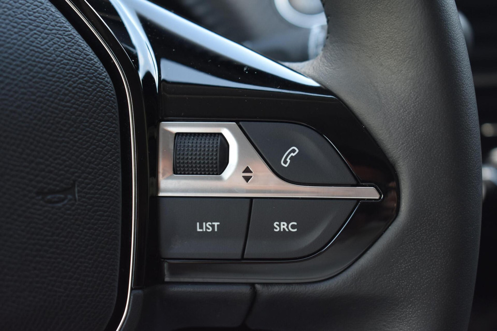 Peugeot e-208 (X003VL) met abonnement