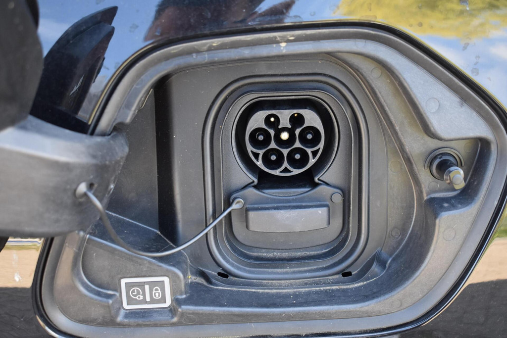 Peugeot e-208 (X003VL) met abonnement