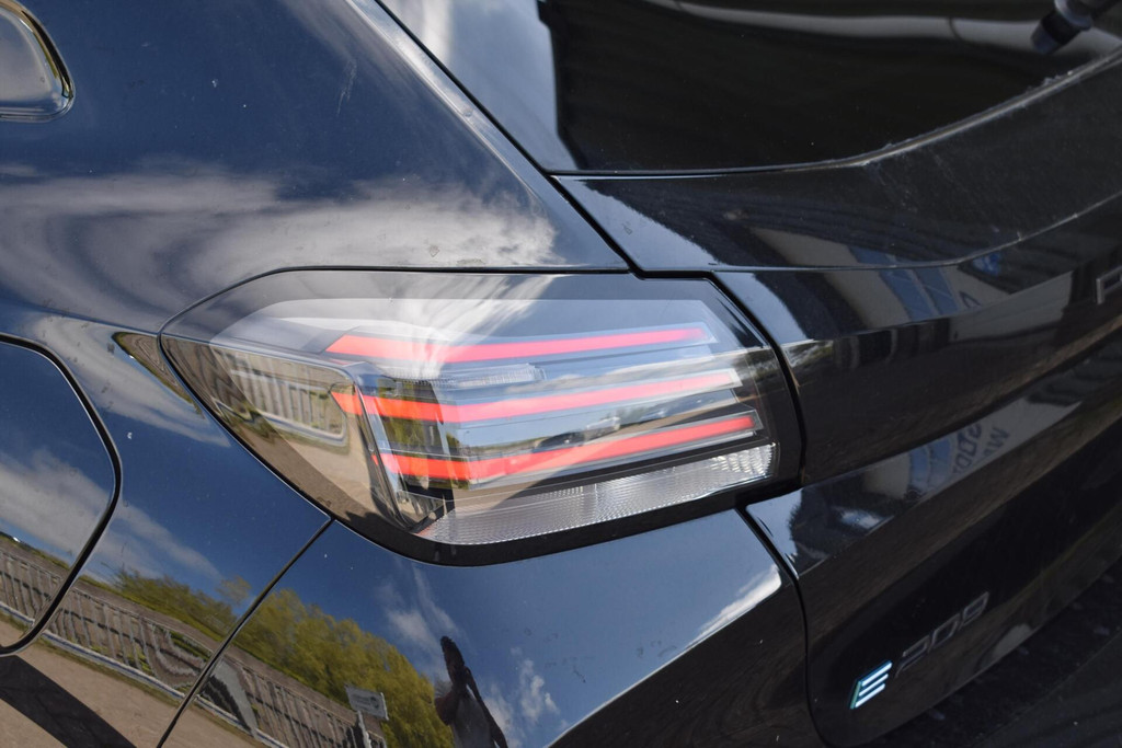 Peugeot e-208 (X003VL) met abonnement