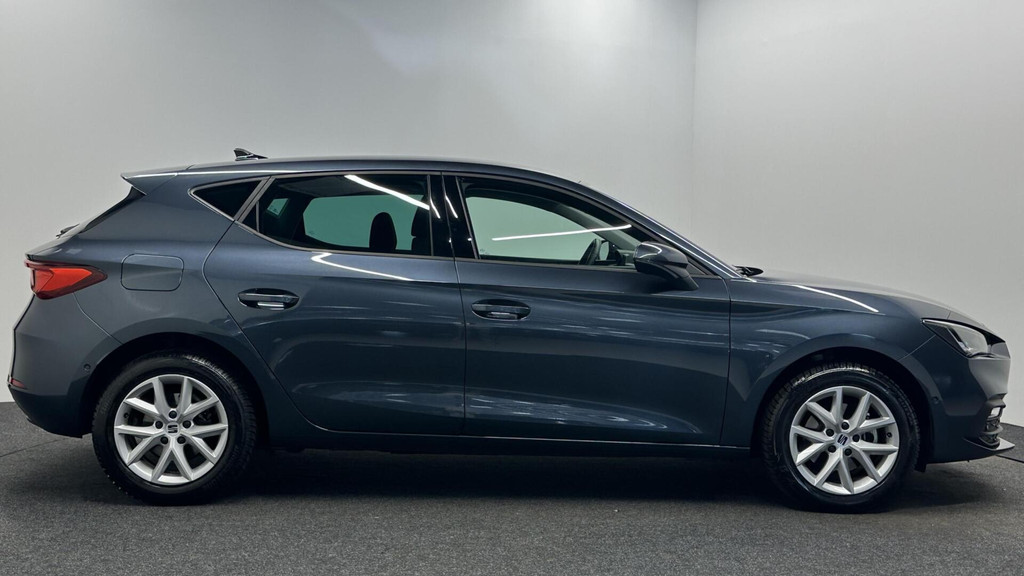 Seat Leon (R582HD) met abonnement