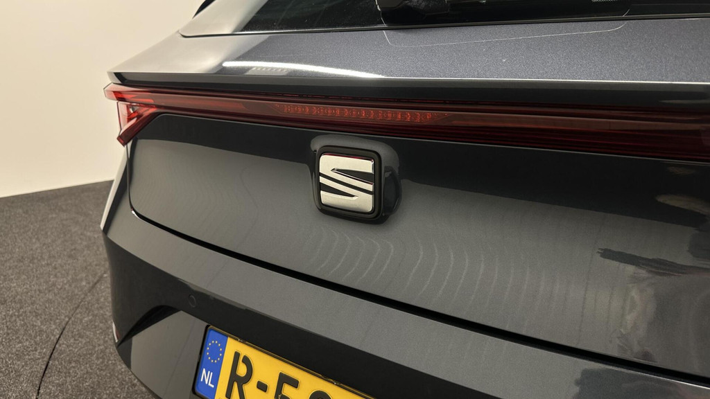 Seat Leon (R582HD) met abonnement