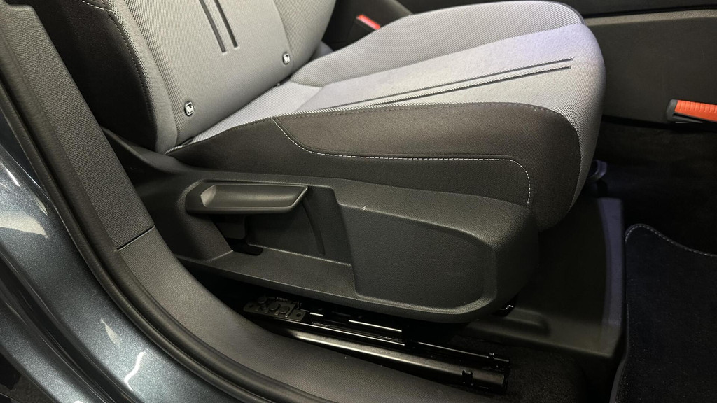 Seat Leon (R582HD) met abonnement