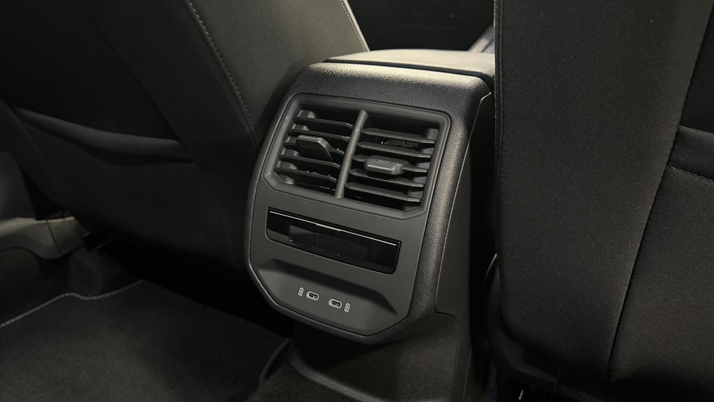 Seat Leon (R582HD) met abonnement