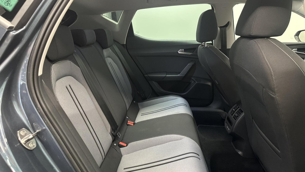 Seat Leon (R582HD) met abonnement