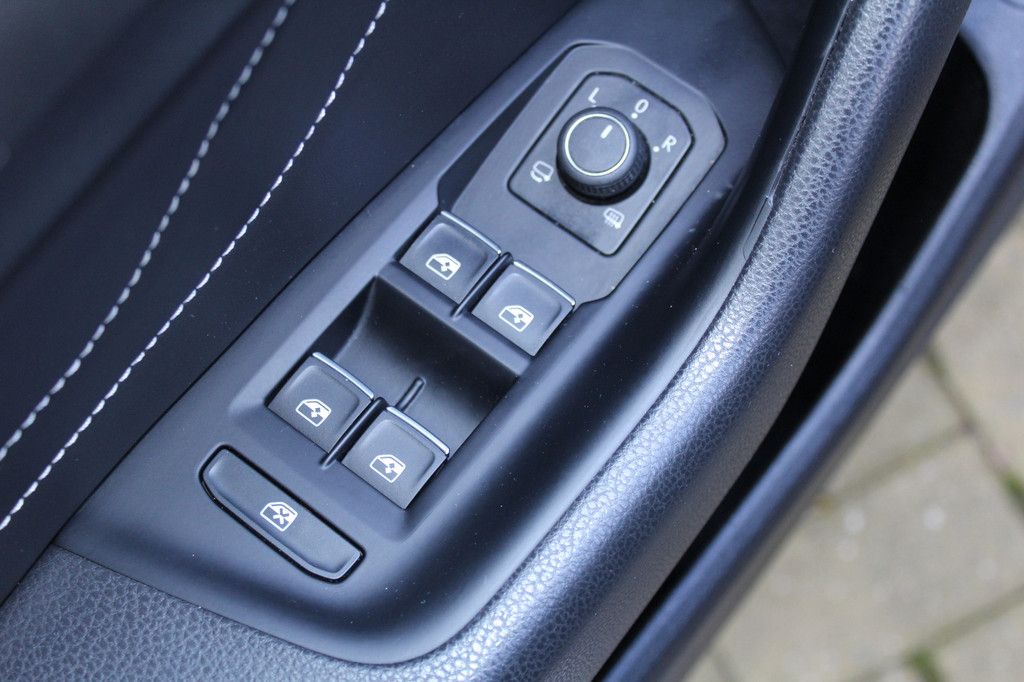 Volkswagen Arteon Shooting Brake (KFX95F) met abonnement