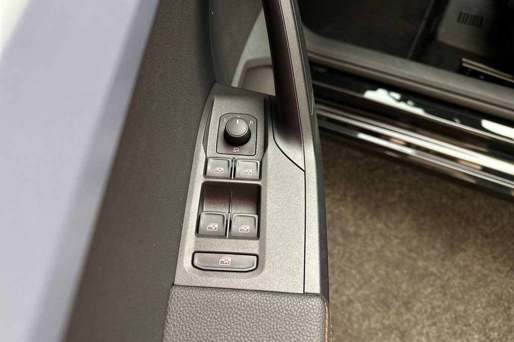 Seat Ibiza (T198HF) met abonnement