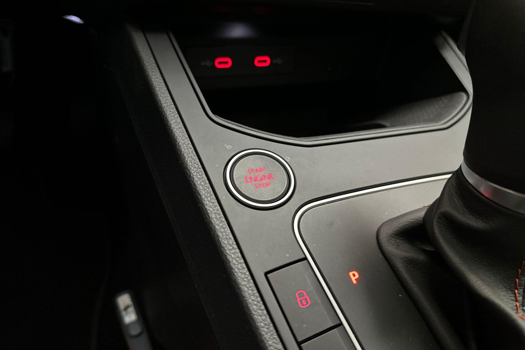 Seat Ibiza (T198HF) met abonnement