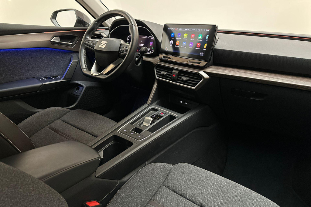 Seat Leon (KGH74P) met abonnement