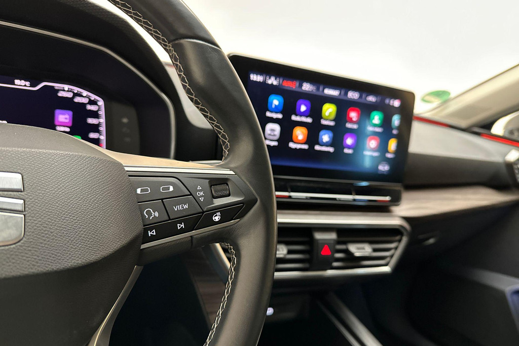 Seat Leon (KGH74P) met abonnement