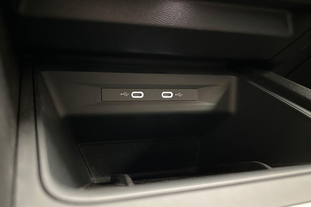 Seat Leon (KGH74P) met abonnement