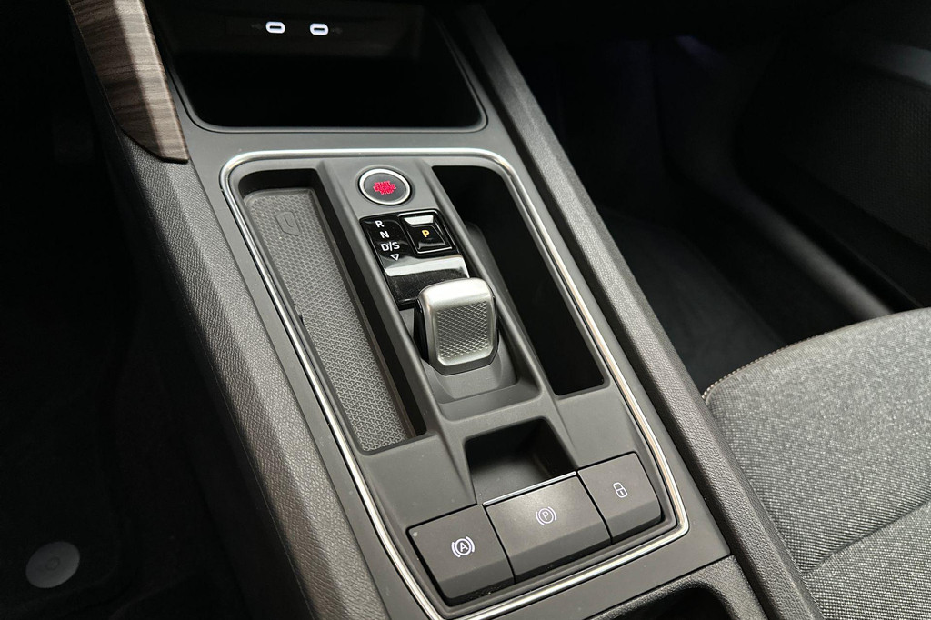 Seat Leon (KGH74P) met abonnement