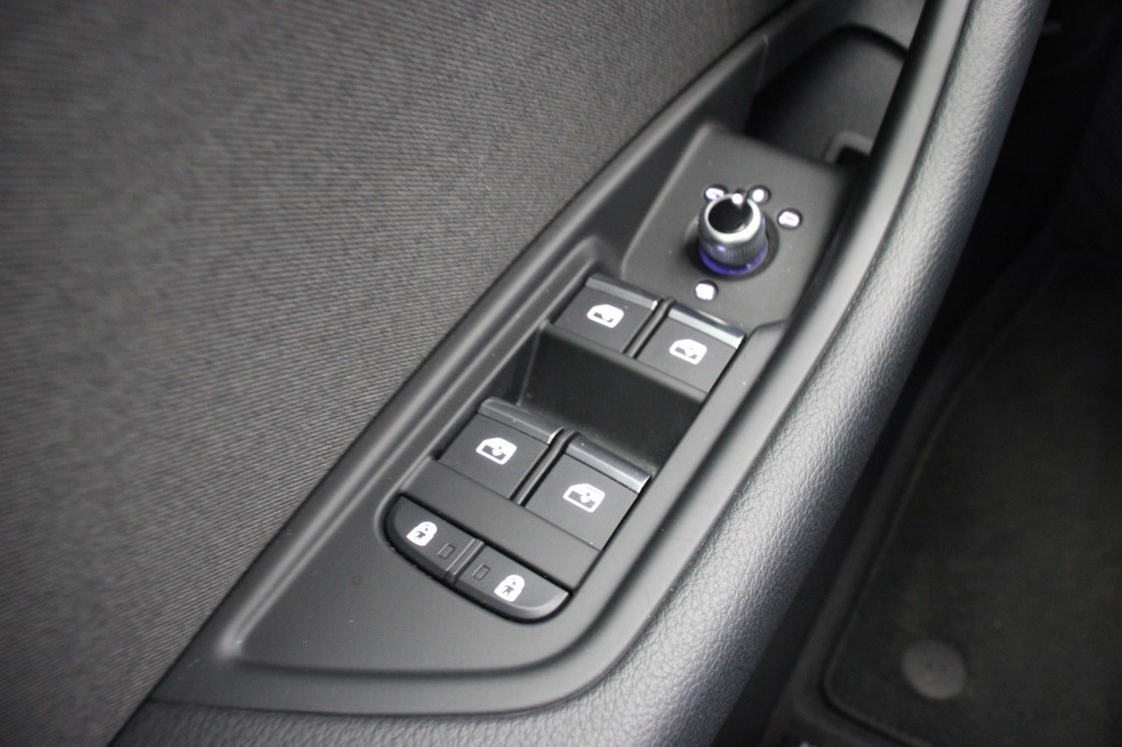 Audi A4 (T709FN) met abonnement