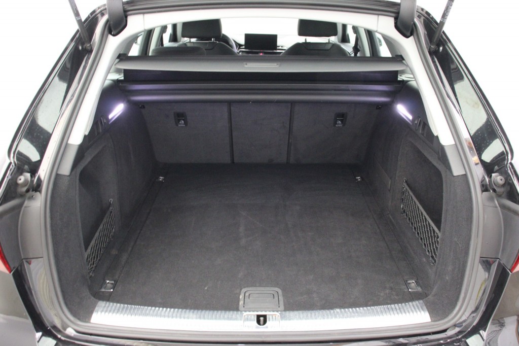 Audi A4 (T709FN) met abonnement