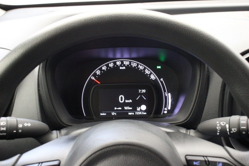 Toyota Aygo X (T226HG) met abonnement
