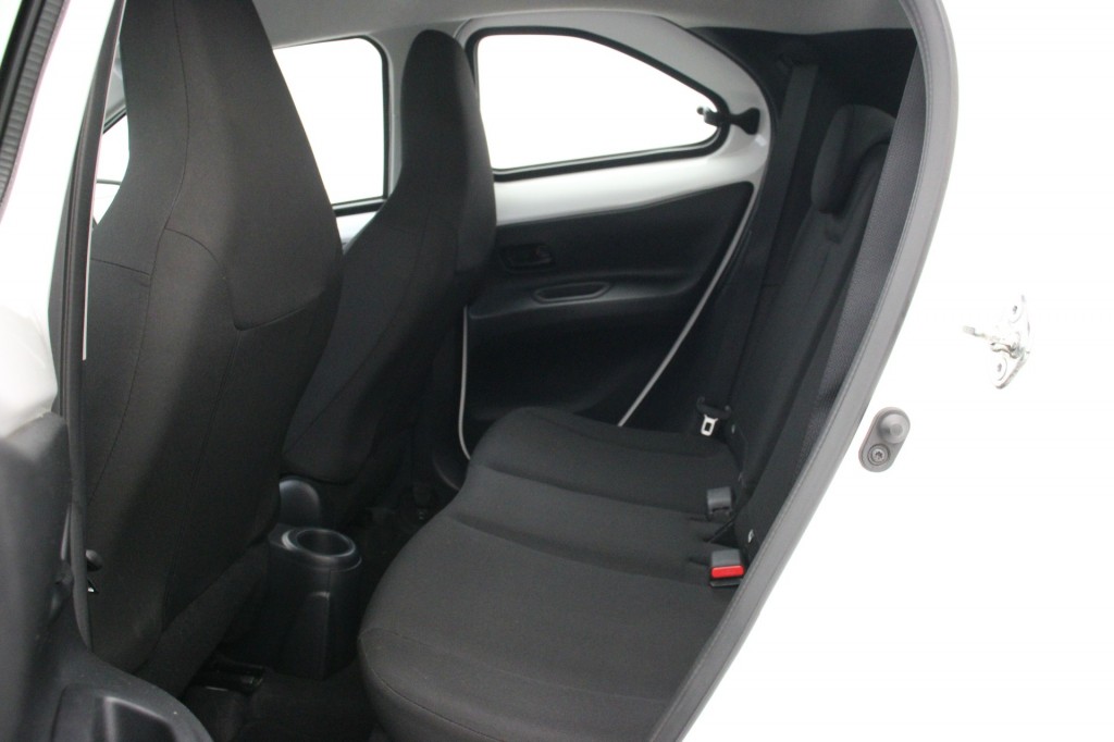 Toyota Aygo X (T226HG) met abonnement