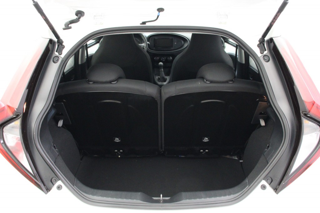Toyota Aygo X (T226HG) met abonnement