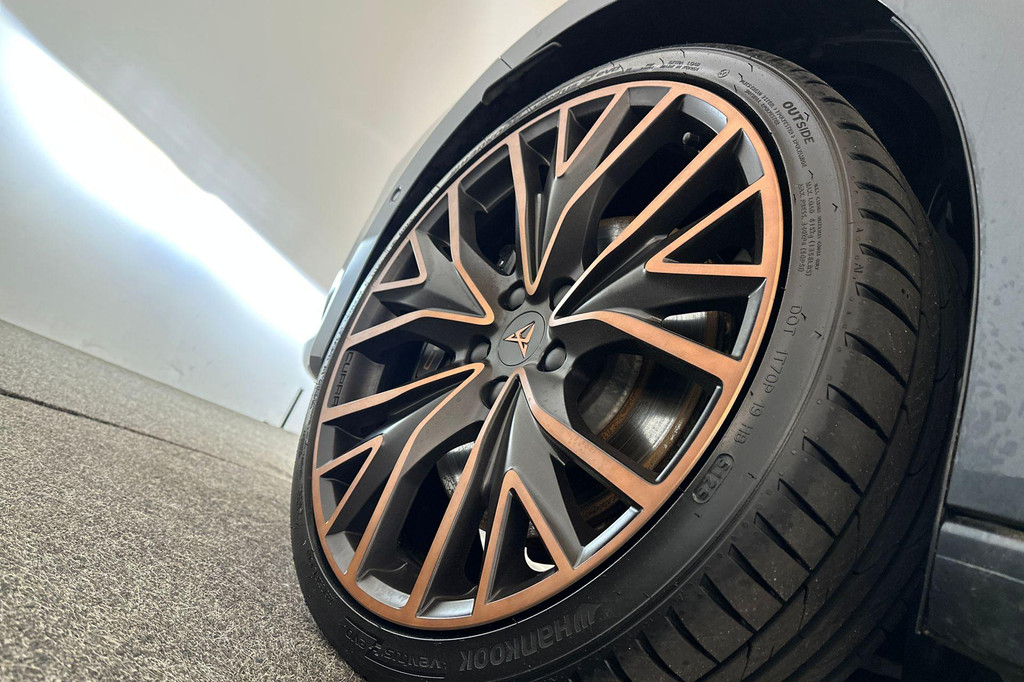 CUPRA Leon Sportstourer (KGG08H) met abonnement