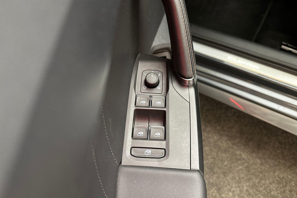 CUPRA Leon Sportstourer (KGG08H) met abonnement