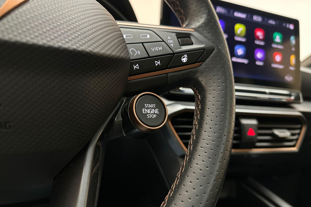 CUPRA Leon Sportstourer (KGG08H) met abonnement