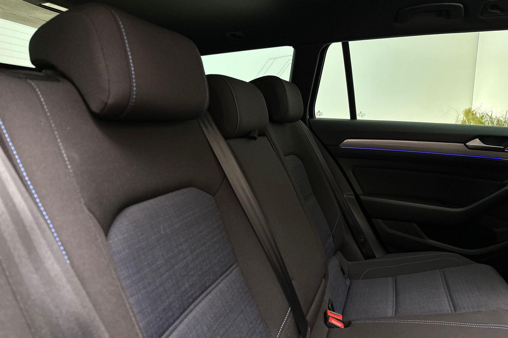 Volkswagen Passat (KGJ87X) met abonnement